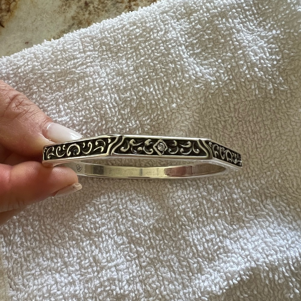 Brighton Bangle - Picture 10 of 11